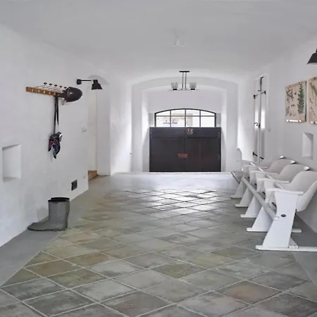 Villa In Near Zlamanec Park